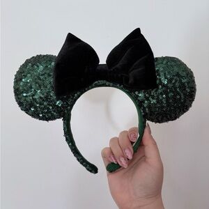 Tokyo Disney Green Sequin Minnie Mouse Ears Headband